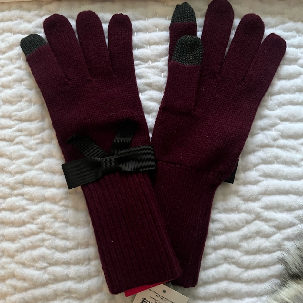 NWT Burgundy Knit Gloves with Black Bow Kate Spade